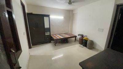 Bedroom Image of 450 Sq.ft 1 BHK Apartment / Flat for rent in Chhattarpur New Delhi for Rs. 13000