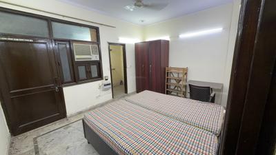 Bedroom Image of 900 Sq.ft 2 BHK Independent House for rent in Patel Nagar New Delhi for Rs. 44000