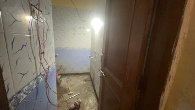 Bathroom Image of 600 Sq.ft 1 BHK Builder Floor for rent in Sector 48 Noida for Rs. 15000