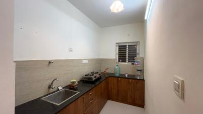 Kitchen Image of 1000 Sq.ft 2 BHK Apartment / Flat for rent in Thanisandra Bengaluru for Rs. 25000