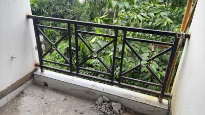 Balcony Image of 739 Sq.ft 2 BHK Apartment / Flat for sale in Chinar Park Kolkata for Rs. 2956000