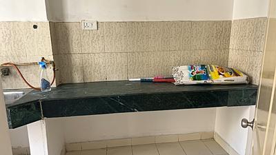 Kitchen Image of 924 Sq.ft 2 BHK Apartment / Flat for sale in Paras Tierea, Sector 137 Noida for Rs. 8000000