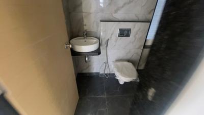 Bathroom Image of 698 Sq.ft 1 BHK Apartment / Flat for rent in Dynamix Dynamix Avanya, Dahisar East Mumbai for Rs. 32799