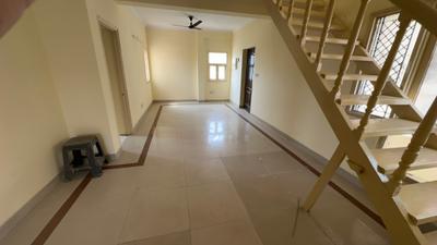Staircase Image of 2400 Sq.ft 4 BHK Apartment / Flat for sale in Madhur Jeevan Apartments, Sector 56 Gurgaon for Rs. 27000000