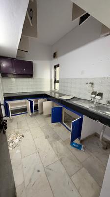 Kitchen Image of 1800 Sq.ft 3 BHK Apartment / Flat for rent in Sector 10A Gurgaon for Rs. 37000