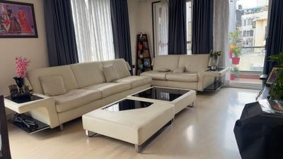 Living Room Image of 1800 Sq.ft 3 BHK Builder Floor for sale in South Extension I New Delhi for Rs. 46000000
