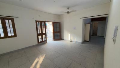 Living Room Image of 1500 Sq.ft 3 BHK Apartment / Flat for rent in Metroview Apartment, Sector 13 Dwarka New Delhi for Rs. 38000