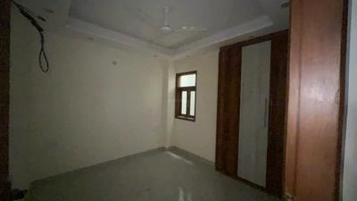 Bedroom Image of 750 Sq.ft 2 BHK Builder Floor for sale in Gautam Nagar New Delhi for Rs. 9800000