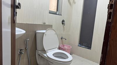 Image of 1080 Sq.ft 2 BHK Apartment / Flat for rent in Adani The Meadows, Shantigram, Ahmedabad for Rs. 35000