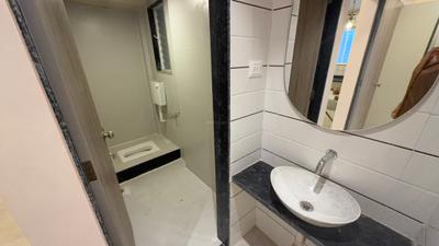 Bathroom Image of 975 Sq.ft 2 BHK Apartment / Flat for sale in Deolali Gaon Nashik for Rs. 3891000