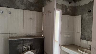 Raheja Shilas Bathroom One 4