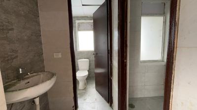 Bathroom Image of 585 Sq.ft 1 BHK Apartment / Flat for sale in Amrapali Dream Valley 2, Noida Extension Greater Noida for Rs. 4490000