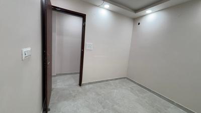 Bedroom Image of 680 Sq.ft 2 BHK Apartment / Flat for sale in Sector 4 Rohini New Delhi for Rs. 5000000