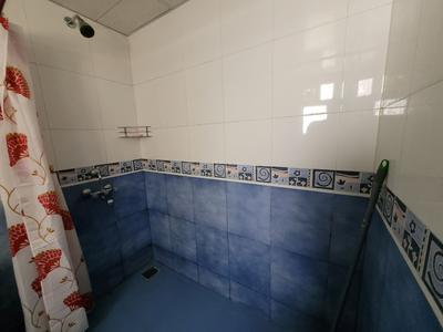 Bathroom Image of 900 Sq.ft 1 BHK Apartment / Flat for rent in Prestige Shantiniketan, Whitefield Bengaluru for Rs. 34000