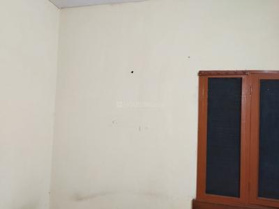 Bedroom Image of 900 Sq.ft 2 BHK Apartment / Flat for rent in Jalvayu Vihar, Sector 25 Noida for Rs. 30000