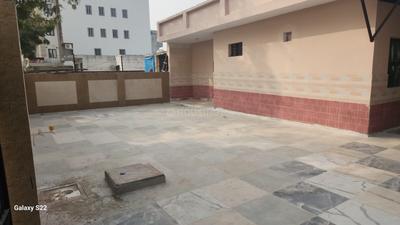 Balcony Image of 700 Sq.ft 1 BHK Independent House for rent in Noida Extension Greater Noida for Rs. 13000