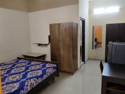 Bedroom Image of 350 Sq.ft 1 RK Apartment / Flat for rent in Indira Nagar Bengaluru for Rs. 25000