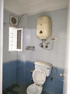 Common Bathroom Image of 2150 Sq.ft 4 BHK Apartment / Flat for sale in Meera Bai Apartments, Sector 5 Dwarka New Delhi for Rs. 28500000