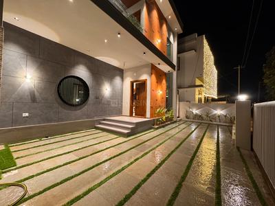 Balcony Image of 2300 Sq.ft 4 BHK Independent House for sale in Pukkattupady Kochi for Rs. 11700000