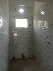 Common Bathroom Image of 880 Sq.ft 2 BHK Apartment / Flat for sale in Chinar Park Kolkata for Rs. 3800000
