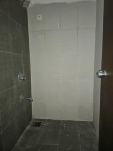 Common Bathroom Two Image of 630 Sq.ft 1.5 BHK Apartment / Flat for rent in Majestique Palm Atlantis, Wagholi Pune for Rs. 17500