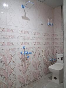 Common Bathroom Image of 1050 Sq.ft 2 BHK Apartment / Flat for sale in Sector 49 Noida for Rs. 4500000