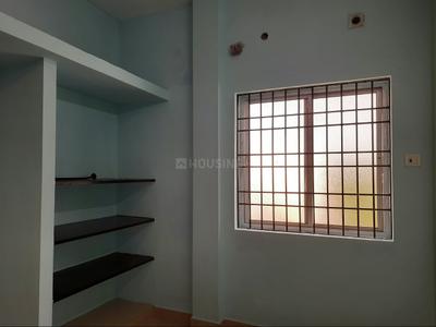 Bedroom Image of 570 Sq.ft 1 BHK Apartment / Flat for rent in Ramapuram Chennai for Rs. 15000