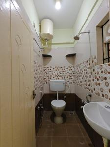 Bathroom Image of 1100 Sq.ft 2 BHK Independent House for rent in Koramangala Bengaluru for Rs. 40000