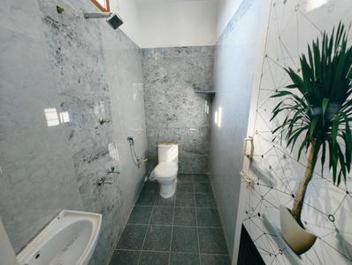 Bathroom Image of 1600 Sq.ft 2 BHK Independent House for sale in Theni New City, Kuruji Nagar Theni for Rs. 8700000