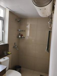 Bathroom Image of 1500 Sq.ft 3 BHK Apartment / Flat for rent in Emaar Palm Gardens, Sector 83 Gurgaon for Rs. 45000