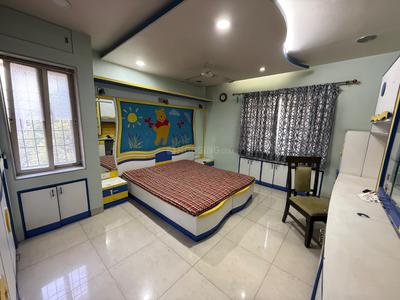 Bedroom Image of 1750 Sq.ft 3.5 BHK Apartment / Flat for sale in Raviraj Fortaleza Apartment, Kalyani Nagar Pune for Rs. 33000000