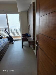 Bedroom Image of 3530 Sq.ft 5 BHK Apartment / Flat for rent in Prateek Edifice, Sector 107 Noida for Rs. 300000