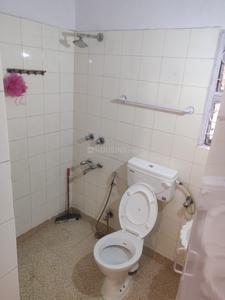 Bathroom Image of 2100 Sq.ft 3.5 BHK Apartment / Flat for sale in Swaraj Homes Sarita Vihar Block E RWA, Sarita Vihar New Delhi for Rs. 27200000