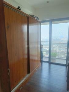 Bedroom Image of 1350 Sq.ft 2.5 BHK Apartment / Flat for sale in Amanora Gateway Towers 98 And 99, Hadapsar Pune for Rs. 28500000