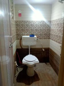 Bathroom Image of 411 Sq.ft 1 BHK Apartment / Flat for rent in Salt Lake City Kolkata for Rs. 15000