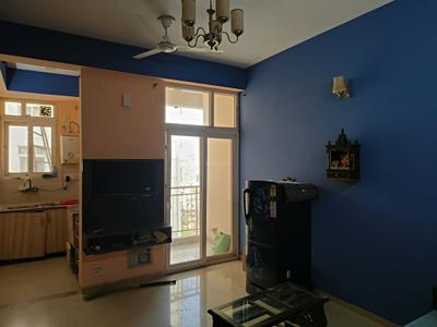 Living Room Image of 600 Sq.ft 1 BHK Apartment / Flat for rent in Rishabh Cloud 9 Towers, Vaishali Ghaziabad for Rs. 24000