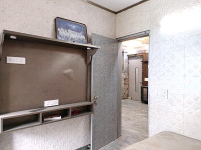 Bedroom Image of 915 Sq.ft 3 BHK Builder Floor for sale in Shiv Park New Delhi for Rs. 7000000