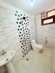 Bathroom Image of 450 Sq.ft 1 BHK Independent House for sale in Chhattarpur New Delhi for Rs. 10000000