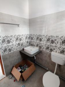 Bathroom Image of 950 Sq.ft 2 BHK Builder Floor for rent in Pahari Village Patna for Rs. 9000