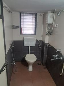 Bathroom Image of 500 Sq.ft 1 BHK Apartment / Flat for rent in Janaki Niwas, Thane West Thane for Rs. 32000