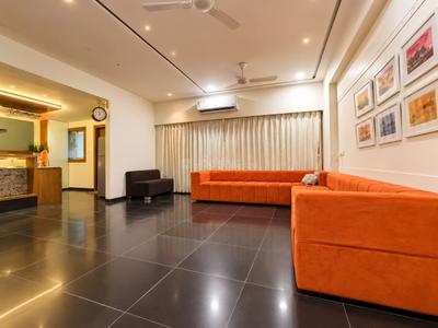 Hall Image of 2000 Sq.ft 4 BHK Apartment / Flat for rent in Sunpharma Road Vadodara for Rs. 40000
