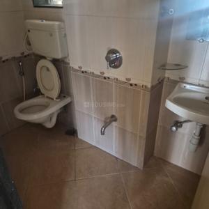 Bathroom Image of 500 Sq.ft 1 BHK Apartment / Flat for sale in Lokhandwala Alica Nagar, Kandivali East Mumbai for Rs. 11400000