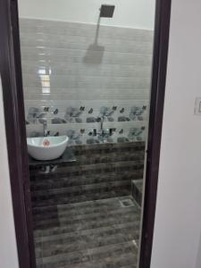 Bathroom Image of 1200 Sq.ft 3 BHK Builder Floor for rent in Kovilambakkam Chennai for Rs. 32000
