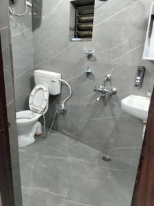 Bathroom Image of 1000 Sq.ft 2 BHK Apartment / Flat for rent in Nagerbazar Kolkata for Rs. 35000