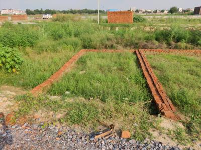 Image of 900 Sq.ft Residential Plot / Land for sale in Talabpur Urf Hathipur, Ghaziabad for Rs. 3000000