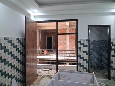 Living Room Image of 1050 Sq.ft 2 BHK Apartment / Flat for sale in Sector 49 Noida for Rs. 3900000