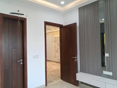 Bedroom Image of 1350 Sq.ft 3 BHK Builder Floor for sale in Paschim Vihar New Delhi for Rs. 28000000