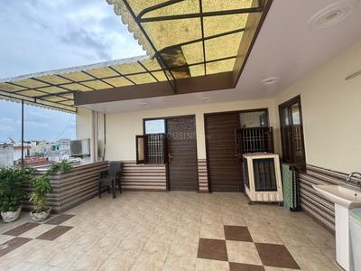 Balcony Image of 450 Sq.ft 2 BHK Independent House for rent in Ashok Vihar New Delhi for Rs. 22000