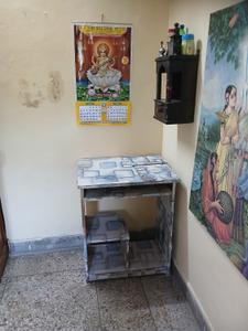 Bedroom Image of 540 Sq.ft 1 BHK Independent House for rent in Dashrath Puri New Delhi for Rs. 10000