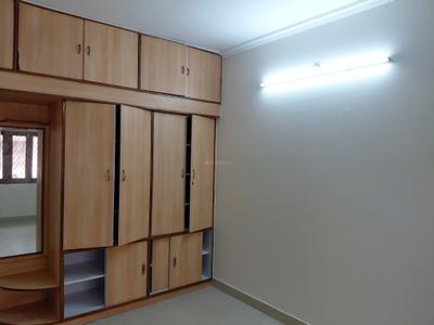 Bedroom Image of 2200 Sq.ft 3 BHK Apartment / Flat for rent in Vasant Kunj New Delhi for Rs. 95000